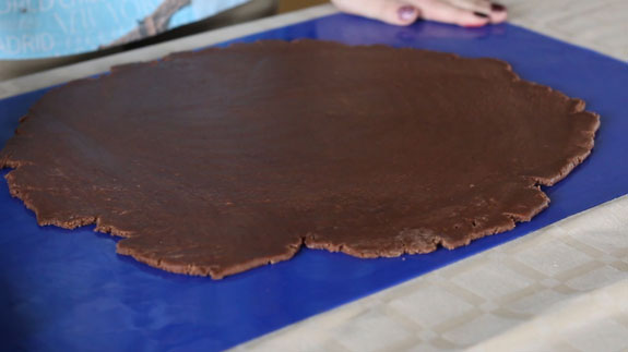Раскатываем тесто для пряников толщиной 1 см.... Имбирный пряник Шкатулка: пошаговый фото-рецепт