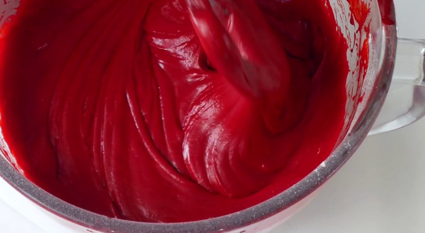 Торт красный бархат: В результате должно получиться мягкое блестящее тесто.