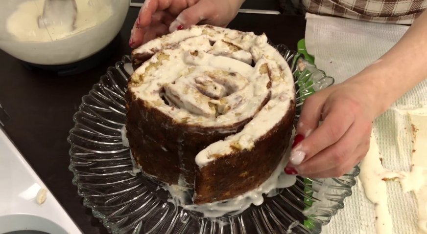 Торт трухлявый пень: Оставляем торт в таком состоянии на 5-10 минут.