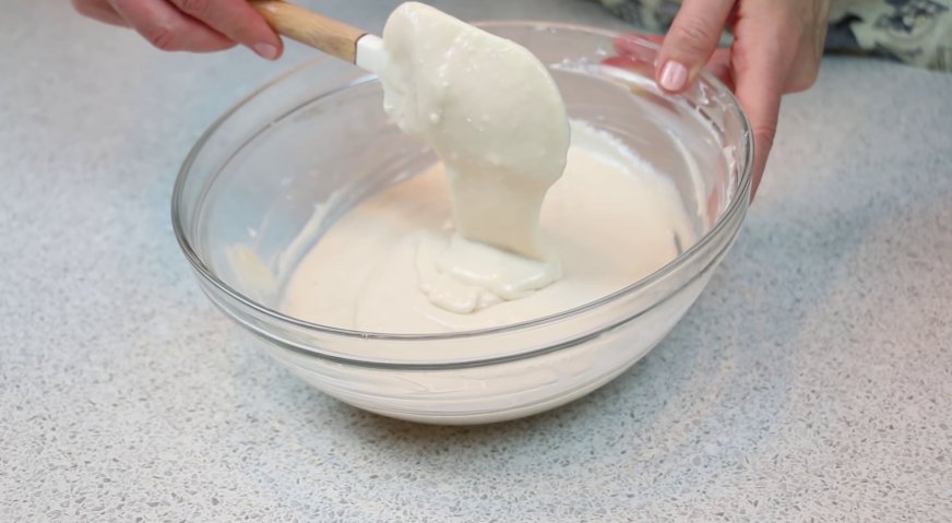 Торт норка крота: Творожную начинку отправляем на 20-30 минут в холодильник. Масса должна лишь слегка загустеть.