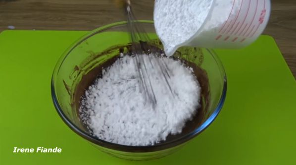 Сыпем сахарную пудру