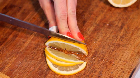 Нарежем лимон тонкими дольками. Имбирный чай: пошаговый фото-рецепт