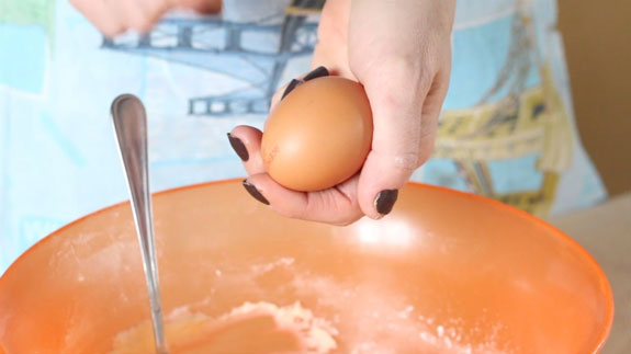 Вводим яйцо и продолжаем вымешивать вилкой. Печенье овечки: пошаговый фото-рецепт