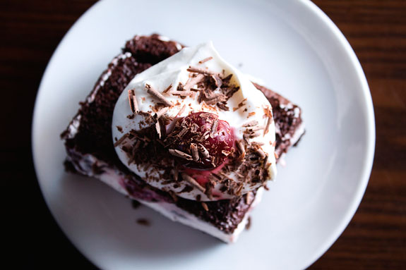 Шоколадный торт с творожным суфле: пошаговый фото-рецепт