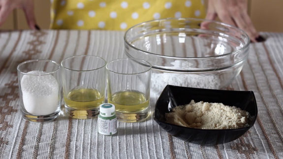 Ингредиенты для приготовления мятных макарун... Мятные макаруны: пошаговый фото-рецепт