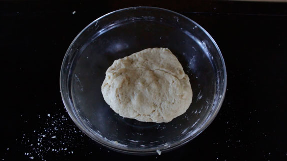 Замешиваем и отправляем тесто в холодильник... Торт Монастырская изба: пошаговый фото-рецепт
